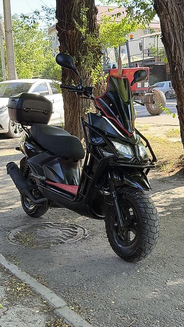 скутер на выкуп: Тип скутера Yamaha, 150 куб. см, Бензин, Б/у — 1