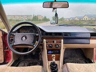 Mercedes-Benz W124: 1986 г., 2 л, Ручные, Бензин, Седан — 7