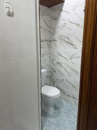 Кыймылсыз мүлк: 2 бөлмө, Асанбай мкр Менчик ээси, Үй-бүлөлүүлөргө, 1 жылдан баштап, Жарым -жартылай эмереги бар — 8