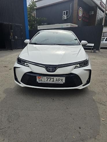 e21: Toyota Corolla: 2021 г., 1.8 л, Автомат, Бензин, Седан — 2