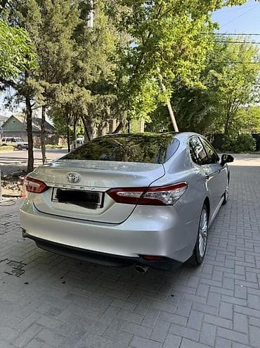 chevrolet comaro: Toyota Camry: 2018 г., 2.5 л, Автомат, Бензин, Седан — 4