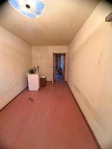 3 комнаты, 58 м², 4 мкр 104 серия, 2 этаж, Требуется ремонт