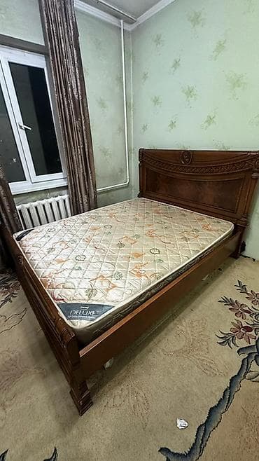 Эмерек: Спальный гарнитур в классическом стиле из массива/шпона тёплого — 1