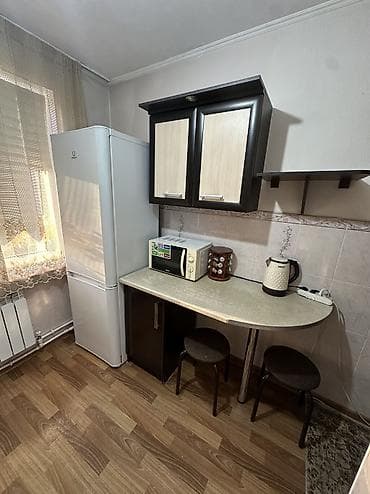 3 комнатная квартира ош: 3 комнаты, 74 м², 104 серия, 4 этаж, Косметический ремонт — 9