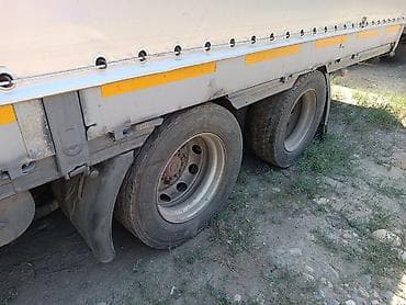 двускат: Тягач, Volvo, 2001 г., Тентованный — 5