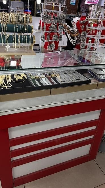 аккордеон цена: Продаю витрины срочно! Звоните, пишите!!! — 3