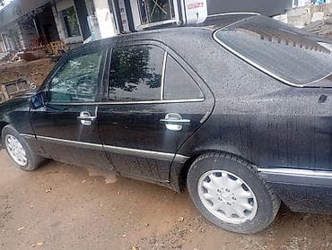 водный катер: Mercedes-Benz S-Class: 1994 г., 1.8 л, Механика, Бензин, Седан — 1