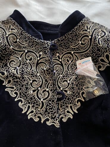 на железных номерах: Национальный пиджак. 46-48 размер. Новый! С этикеткой! Отлично сидит! — 5