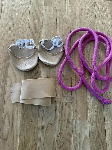 nike react: Продаю гимнастический купальник на 9-11 лет (Стразы Сваровски), цена — 3