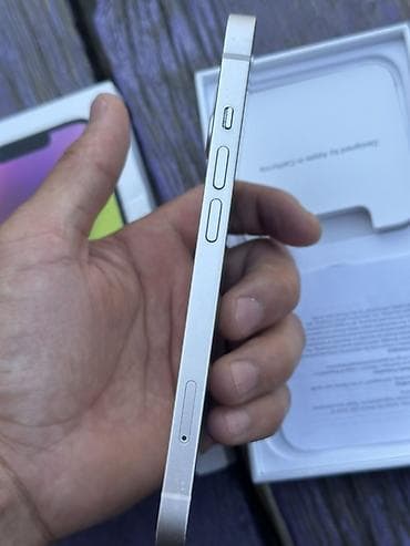 редми 12 с: IPhone 14, белый цвет. Комплект на фото: коробка, документация — 3