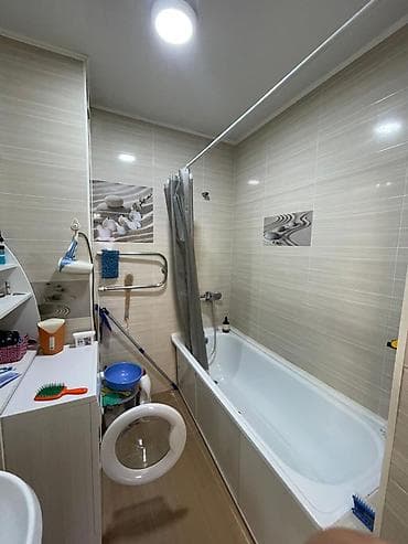 стучный квартиры: 3 комнаты, 70 м², Элитка, 6 этаж — 5