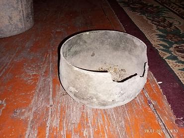 статуи: Коллекция из нескольких предметов старины: 1) Памятные монеты «Игры — 6