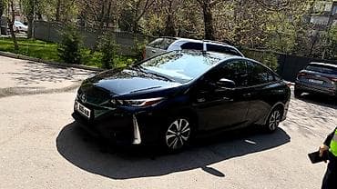 Унаа сатуу: Toyota Prius: 2019 г., 1.8 л, Автомат, Гибрид, Хетчбек — 4