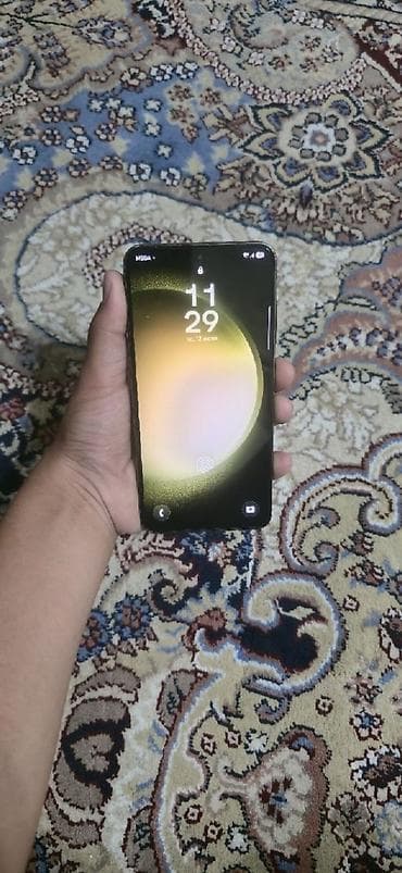 google pixel 9 pro fold: Samsung S23 Смартфон с большим безрамочным дисплеем и вырезом под — 1