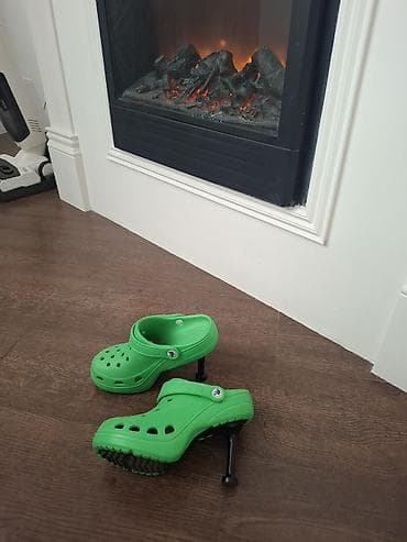 Женская обувь: Женские сабо на каблуке в стиле clogs, ярко‑зеленые - Оригинальный — 2