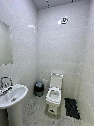 для руководителя: Аренда офисов, 190 м², В жилом комплексе, С отдельной кухней, С отдельным сан узлом, С системой безопасности — 5
