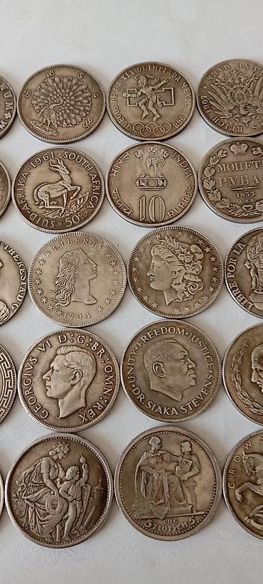 Набор коллекционных монет со всего мира — крупная подборка из примерно