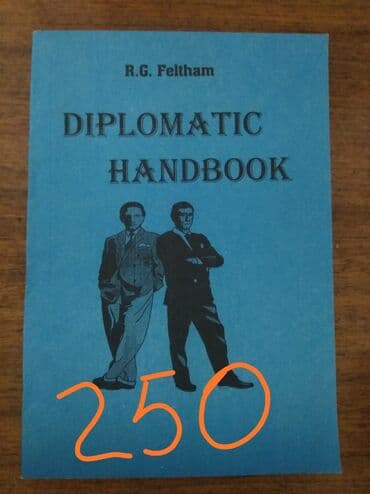 купить школьную доску для начальных классов: Книги,учебники, словари и т.д. Цены указаны на фото. Торг уместен — 15