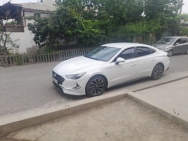 geely galaxy e5: Hyundai Sonata: 2019 г., Седан — 1