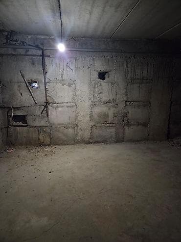 Коммерческая недвижимость: Продажа офисов 150 м², Без ремонта, Без мебели, Многоэтажное здание, Цокольный этаж этаж — 4