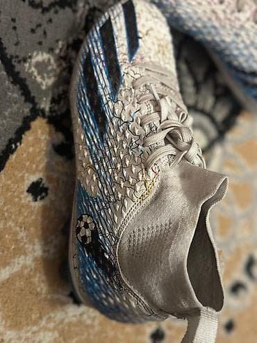 Бутсы: Продаю бутсы Predator Adidas новые только купленные обращаться по — 3