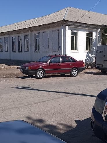 пассад: Volkswagen Passat: 1990 г., Лифтбек — 7