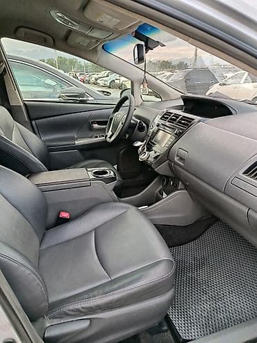 highlander 2012: Toyota Prius V: 2013 г., 1.8 л, Вариатор, Гибрид, Универсал — 6