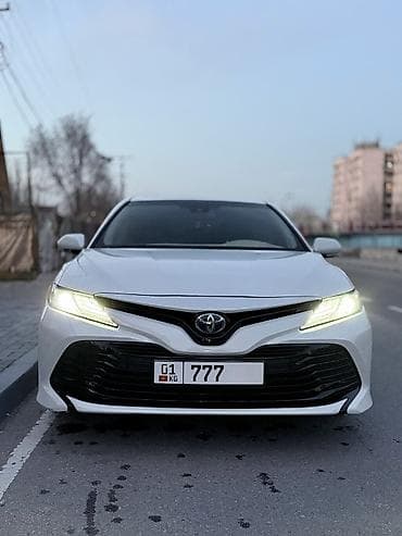 rav 4 2018: Toyota Camry: 2018 г., Гибрид — 1