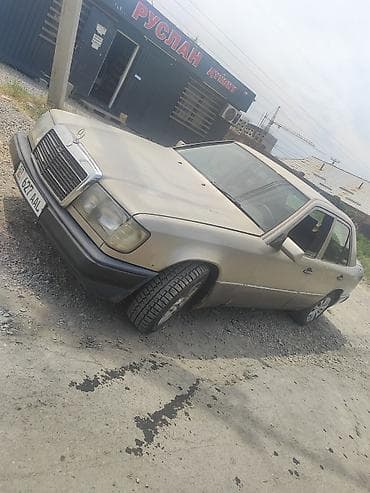 merc 180: Mercedes-Benz W124: 1990 г., 2.3 л, Механика, Бензин, Седан — 1