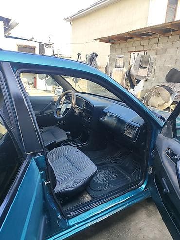 Volkswagen: Volkswagen Passat Variant: 1990 г., 1.8 л, Механика, Бензин, Универсал — 7