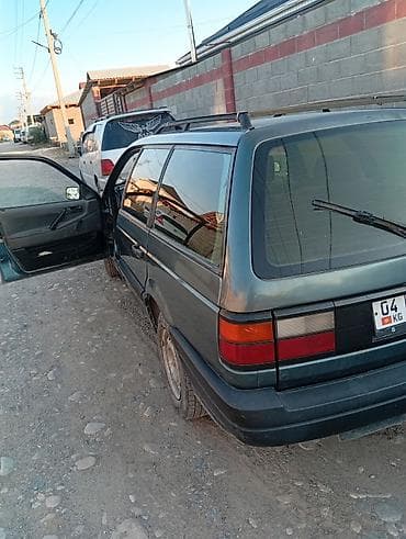 багажник пасат: Volkswagen Passat Variant: 1989 г., Механика, Универсал — 2