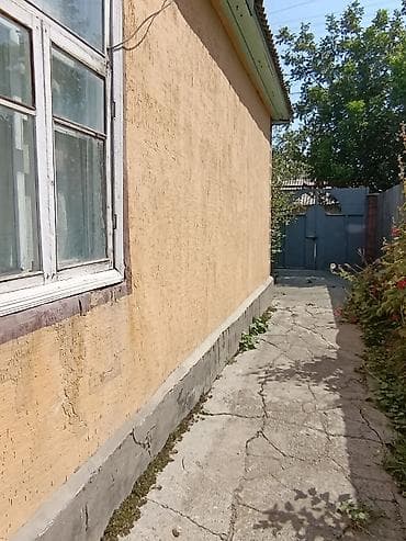 Жер уй сатылат Кызыл-кия ш. уч 7сотых — 2