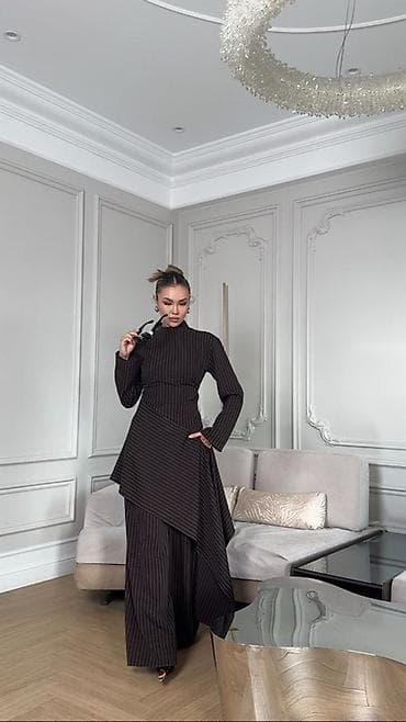 Джинсы: Женский костюм в тонкую полоску: джемпер + широкие брюки с — 1