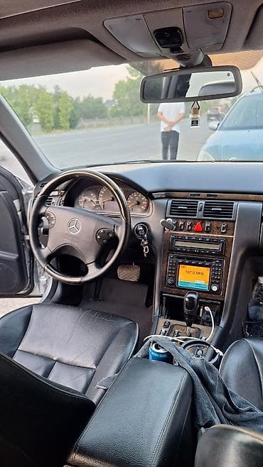 m 111: Mercedes-Benz E-Class: 2001 г., 3.2 л, Автомат, Бензин, Седан — 7