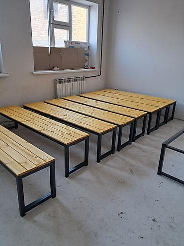 Садовые столы: Скамейка Металл, Без спинки, Без крыши — 1