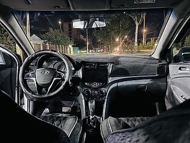 Продажа авто: Hyundai Solaris: 2016 г., 2 л, Газ, Седан — 5