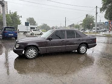 Mercedes-Benz W124: 1992 г., 2 л, Механика, Седан