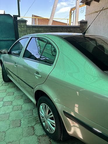 Skoda Octavia: 2005 г., 1.6 л, Кол менен иштөөчү, Бензин, Седан — 3