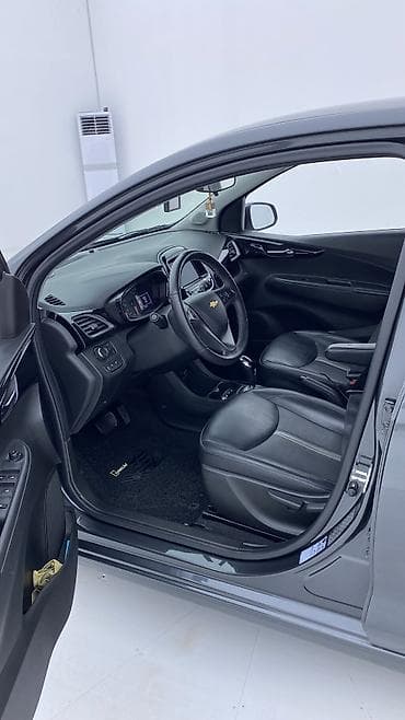 spark premier: Chevrolet Spark: 2020 г., 1 л, Автомат, Бензин, Хэтчбэк — 10