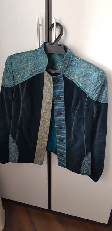 женская модельная обувь больших размеров: Обувь и одежда отличного качества. Обувь вся 38 размер, состояние — 25