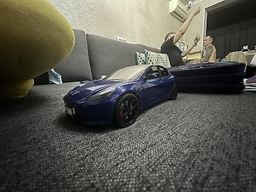 модели машин: Tesla model 3 performance 2022 год - Тип: коллекционная модель — 2