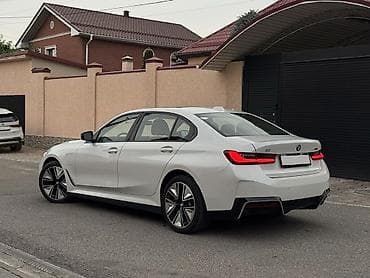 wuling mini ev: BMW i3: 2025 г., Автомат, Электромобиль, Седан — 3