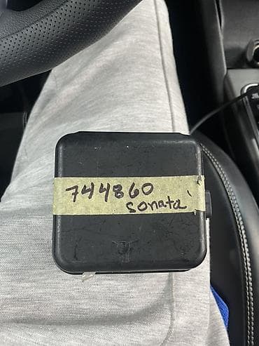 mazda 626 1998: Электронный блок управления, предположительно для автомобиля Hyundai — 1