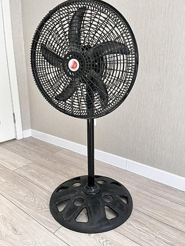 Напольный электрический вентилятор - Тип: напольный, осевой - Диаметр