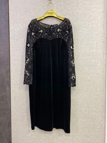 платья из панбархата на шифоне: Продаю красивое платье из велюра,размер-50,производство — 3