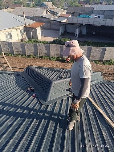 метал угалок: Подшивка потолка и карнизов сайдинг-панелями ПВХ/металл для — 2