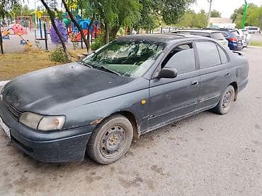 Toyota Carina E: 1997 г., 2 л, Механика, Бензин, Седан