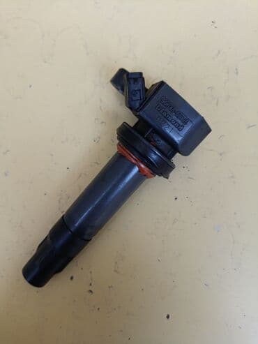 авто зарядное устройство для автомобильного аккумулятора: Катушка зажигания Daihatsu 2001 г., Б/у, Оригинал, Япония — 2