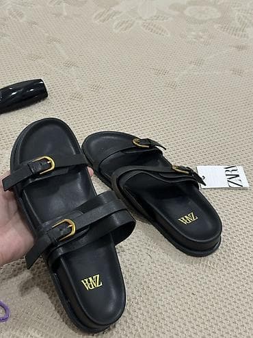 прозрачные босоножки: Черные сандалии ZARA - Модель: открытые шлёпанцы с двумя ремешками - — 1