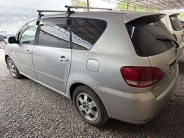Toyota Ipsum: 2001 г., 2.4 л, Автомат, Газ, Минивэн — 4